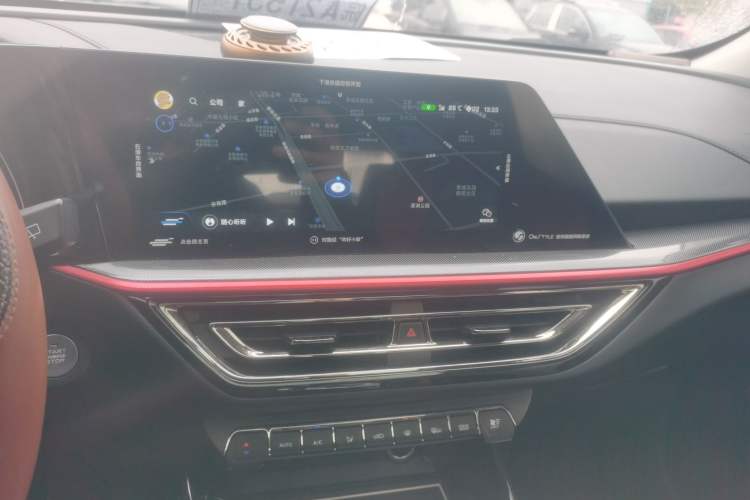 Used CHANGAN OSHAN X5 2021 1.5T DCT Prestige Edition Audio And AC Panel