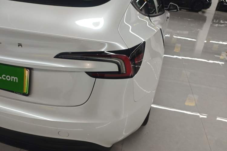 Used Tesla Model 3 2023 Long-Range All-Wheel-Drive Version