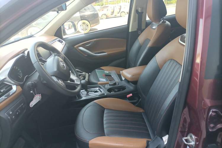 Used Soueast DX7 2017 1.5T Automatic Glory Edition Left Front Seat