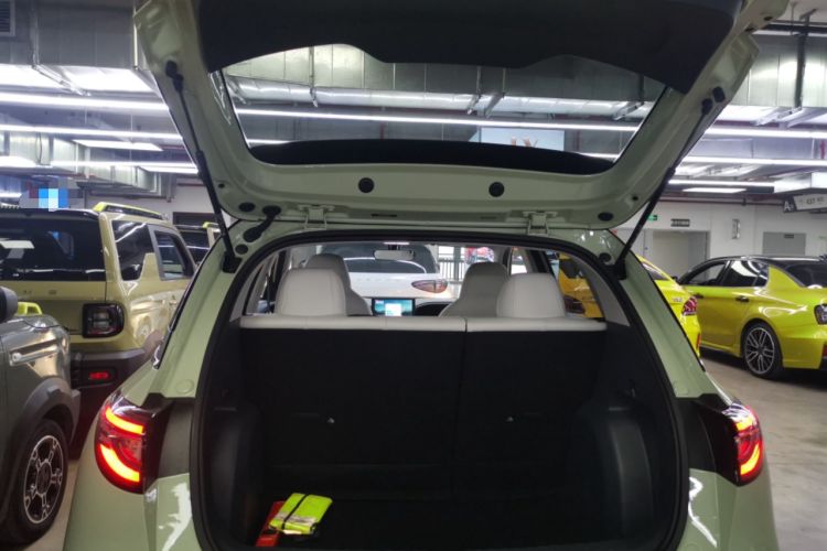 Used Geely Galaxy Geome 2025 310km Youth Edition Trunk