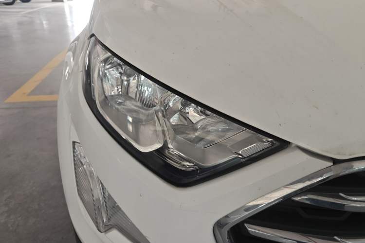 Used Ford EcoSport 2018 1.5L Automatic Platinum Wing Model Right Front Headlight