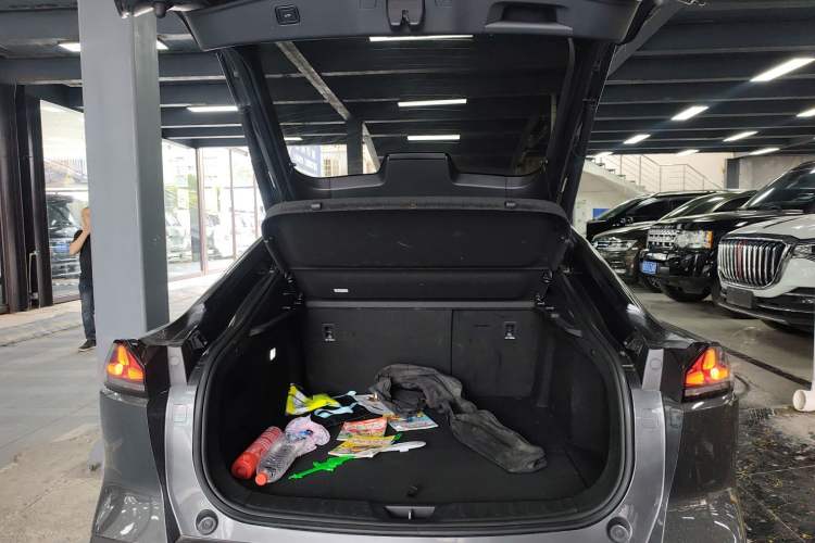 Used Deepal SL03 2025 Revised Version Range-Extended Elite Edition Trunk