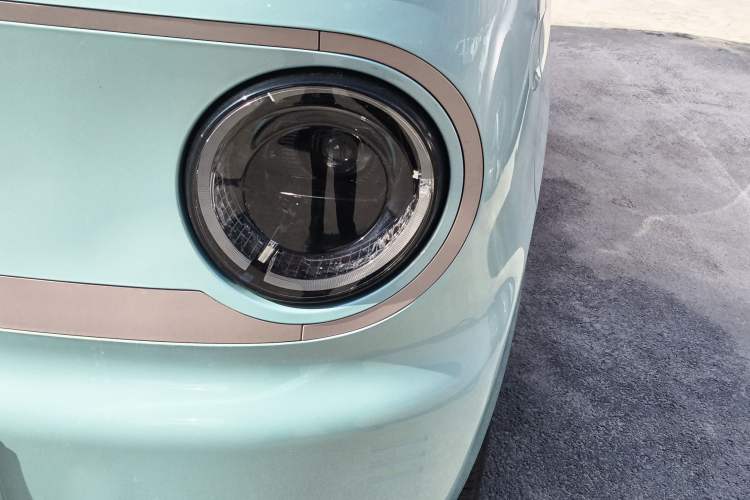 Used Geely Galaxy Panda 2023 Panda Mini 200km Endurance Bear Left Front Headlight