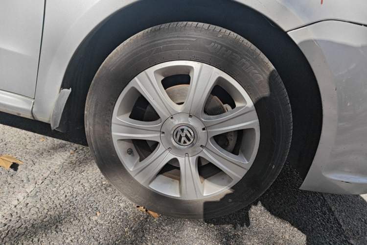 Used Volkswagen Lavida 2011 1.6L Manual - Premium Edition