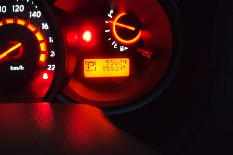 Used Nissan Sylphy 2016 Classic 1.6XE Automatic Leading Edition Odometer Close Up