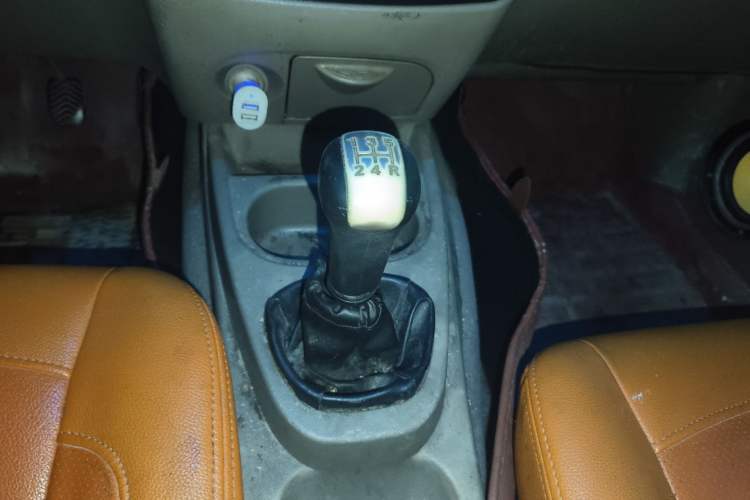 Used Wuling Hongguang 2014 1.2L Standard Model China IV
