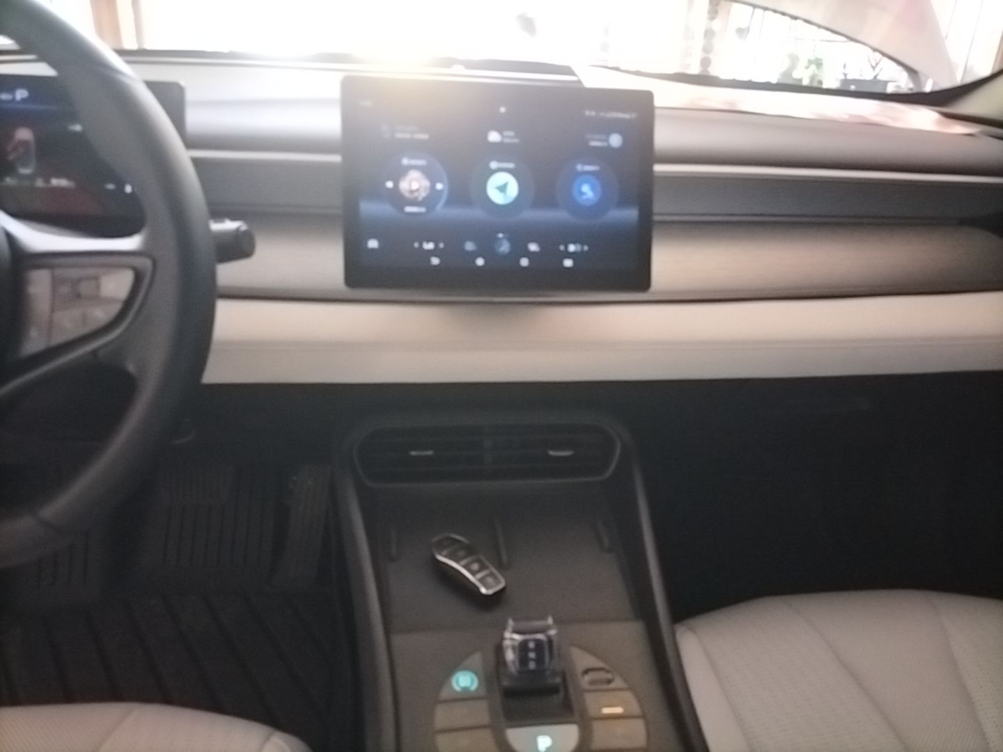 BYD Seal 05 DM-i 2025 DM-i Smart Drive 55KM Luxury Model — снимка 15