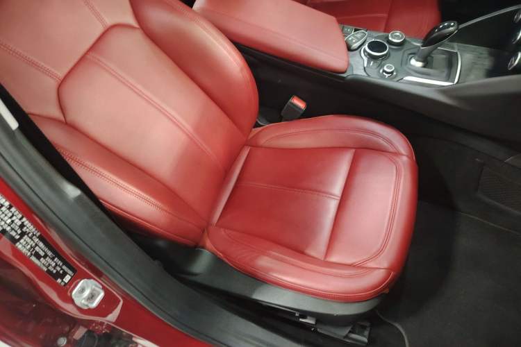 Used Alfa Romeo Giulia 2019 2.0T 280HP Luxury Edition