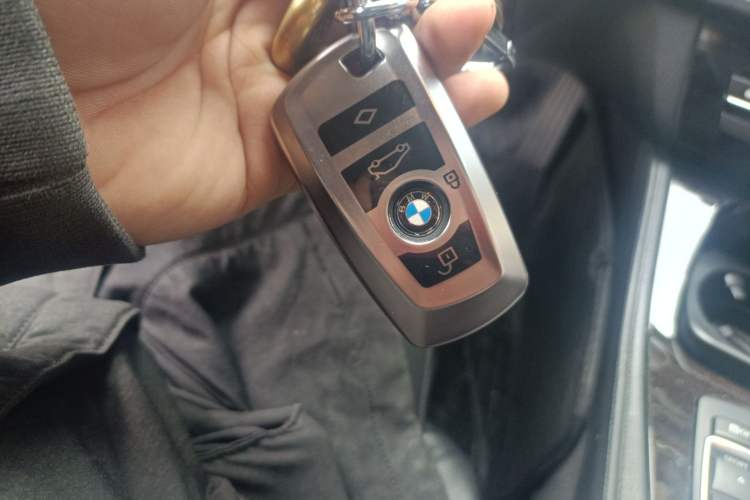 Used BMW 5 Series 2013 530i Luxury Touring Edition