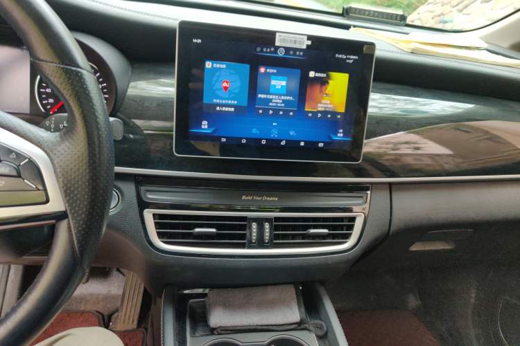 Used BYD Song MAX 2019 1.5T Automatic Smart Connect Ruiyi Sunroof Version 6 Seats China VI Standard Audio And AC Panel