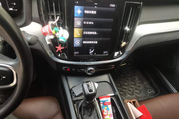 Used Volvo S60 2021 T4 Zhiyi Luxury Edition Audio And AC Panel