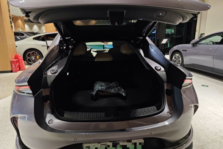 Used IM L6 2025 Ultra Model
