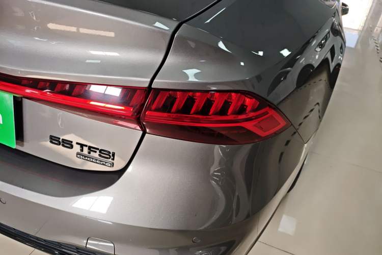 Used Audi A7L 2022 45 TFSI quattro S-line Wind Rider Right Rear Taillight