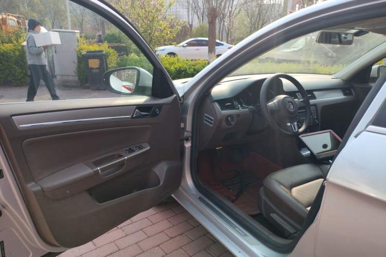 Used Volkswagen Bora 2014 1.6L Automatic Comfort Model Driver Seat