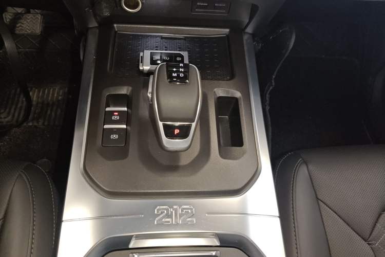 Used 212 T01 2024 2.0T Mechanic