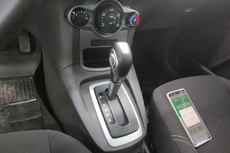 Used Ford Fiesta 2013 Hatchback 1.5L Automatic Fashion Edition