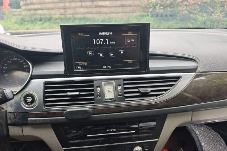 Used Zotye Z700 2016 1.8T DCT Elegant Version Audio And AC Panel