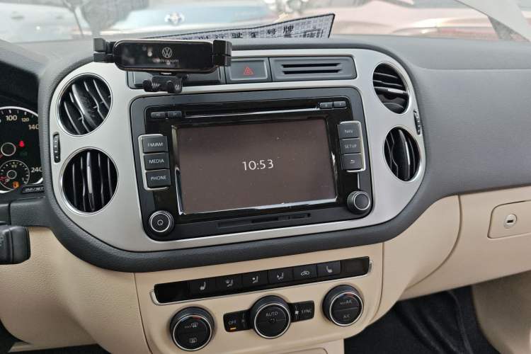 Used Volkswagen Tiguan L 2013 2.0 TSI Automatic All-Wheel-Drive Flagship Edition