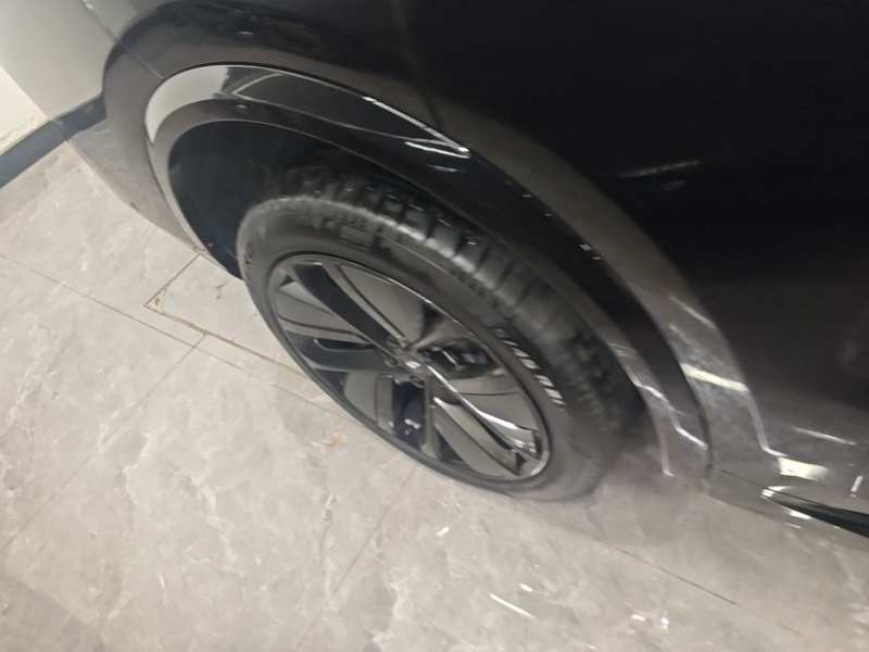 Used Li Auto L8 2023 Pro Model — 25