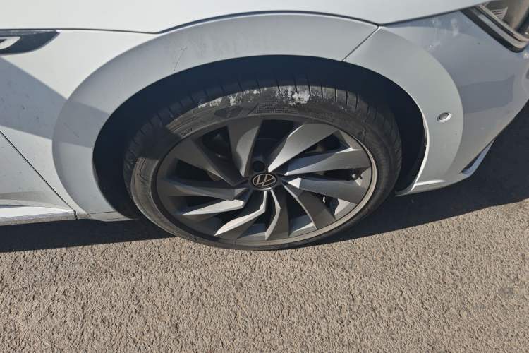 Used Volkswagen FAW-Volkswagen CC 2024 380TSI Striking Edition Right Front Wheel Hub