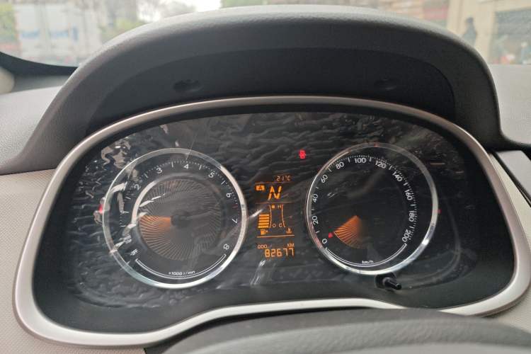 Used Chevrolet Sail 2015 Sail 3 1.5L AMT Happiness Sunroof Edition
