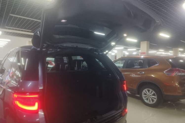 Used Land Rover Discovery Sport 2020 249 PS R-Dynamic Performance Edition