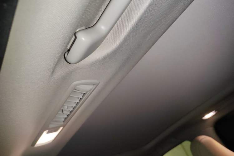 Used Toyota Highlander 2022 Dual-Engine 2.5L Four-Wheel Drive Supreme Edition 7-Seater Headliner