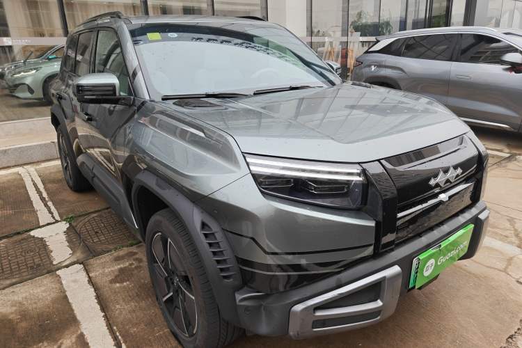 Used Formula Leopard Titanium 3 2025 501KM All-Wheel Drive Intelligent Driving Ultra Version Exterior 1