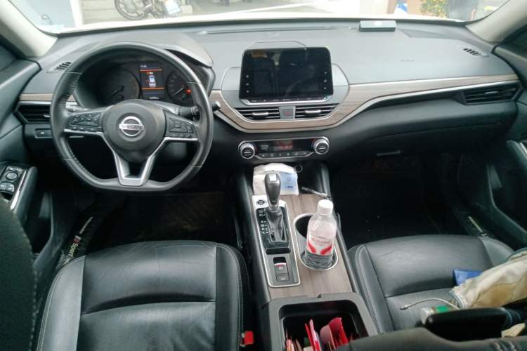 Used Nissan Teana 2021 2.0L XL Comfort Edition Center Console