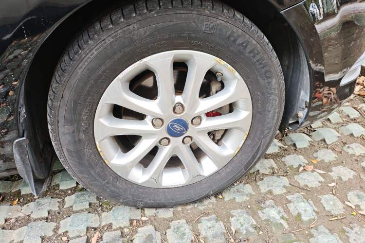 Used Ford Focus 2011 Sedan 1.8L Automatic Fashion Edition
