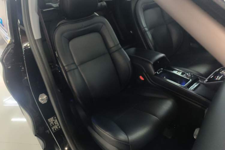 Used Lincoln Corsair 2021 2.0T Two-Wheel-Drive Luxury Edition