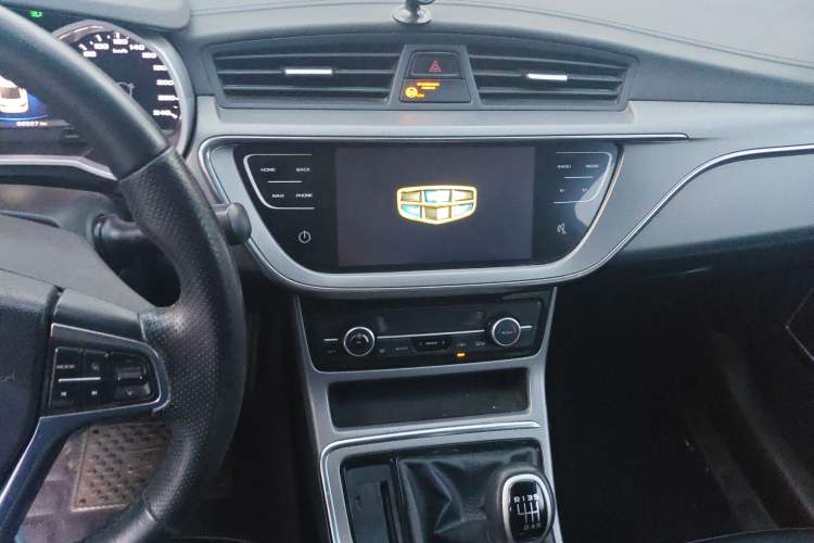 Used Geely Auto Emgrand GL 2018 1.8L Manual Elite Smart Connectivity Version Audio And AC Panel