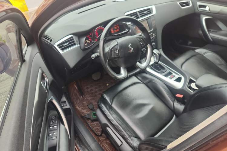 Used DS 6 2014 1.6T Elegant Version THP160