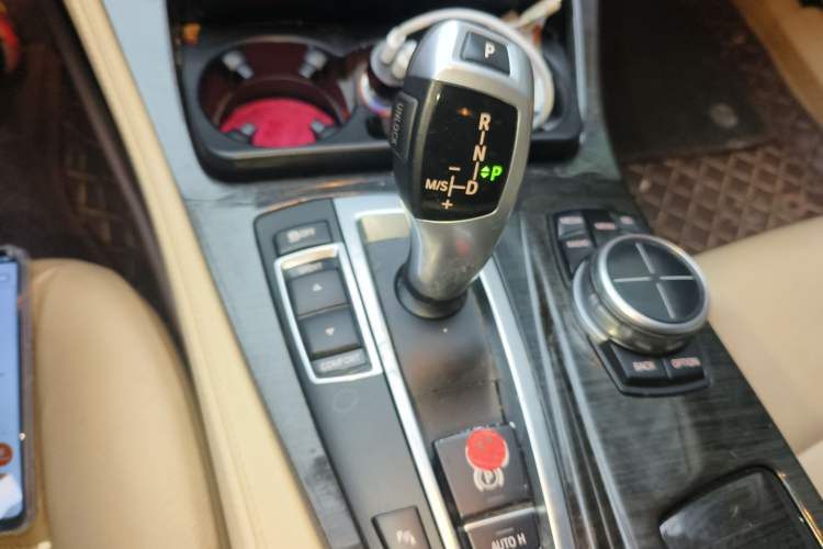 Used BMW 5 Series 2013 530Li Leading Model
