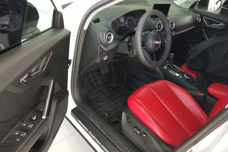 Used Audi Q2L 2018 35 TFSI Launch Exclusive Edition China V