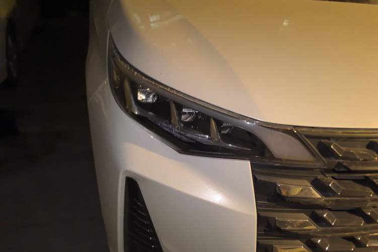 Used GAC Trumpchi M6 2023 PRO 270T DCT Luxury Edition
