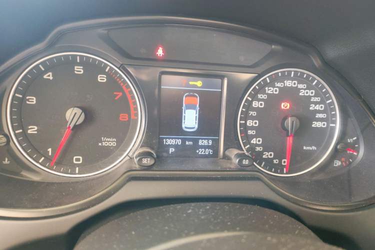 Used Audi Q5 2010 3.2 FSI Sport Edition Instrument Cluster