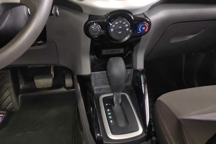 Used Ford EcoSport 2013 1.5L Automatic Fashion Model