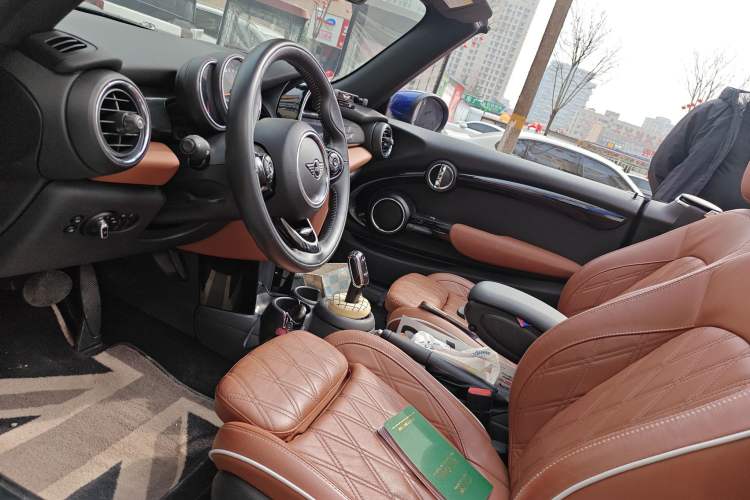 Used MINI 2018 1.5T COOPER CABRIO Artist Left Front Seat