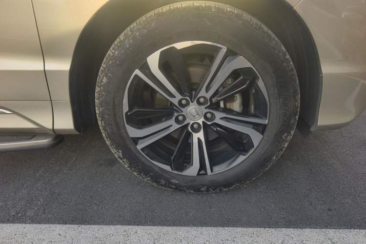 Used Honda UR-V 2017 370TURBO 2WD Prestige Edition China V Exterior 1