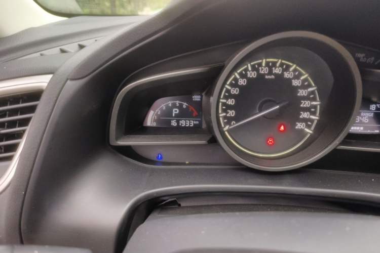 Used Mazda 3 Axela 2019 Cloud-Controlled Version Hatchback 1.5L Automatic Luxury Model Emission Standard China V