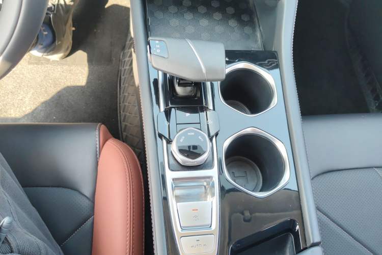 Used Changan Eado 2023 Changan Edition PLUS Blue Whale NE 1.4T GDI DCT Prestige Version
