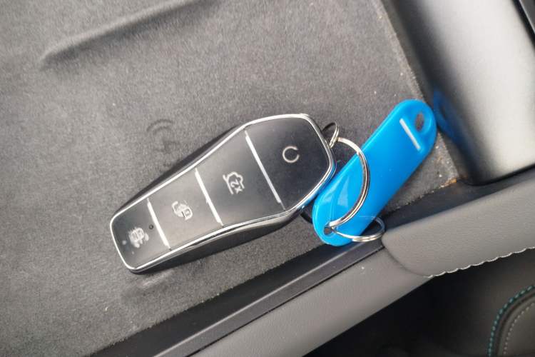 Used BYD Qin L 2025 DM-i Smart Drive 120KM Superior Model
