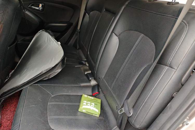 Used Hyundai ix35 2013 2.0L Automatic Two-Wheel Drive Smart GLS China IV Standard Left Rear Seat