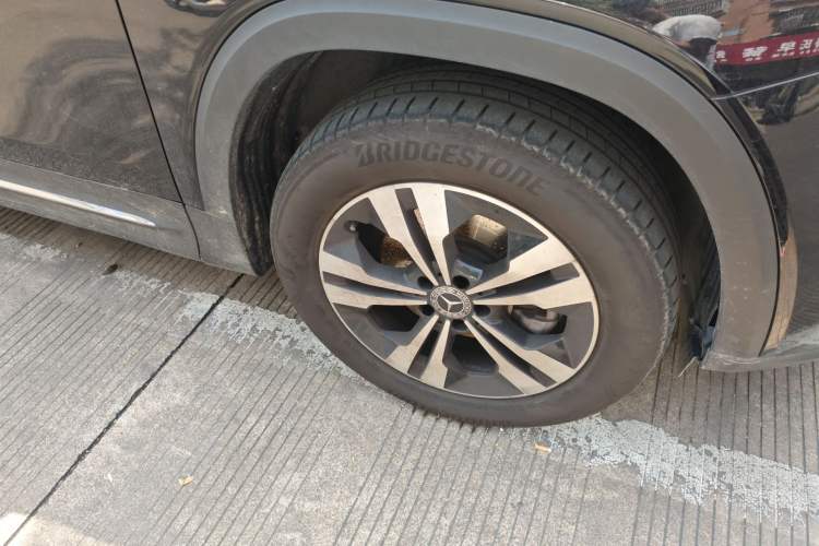 Used Mercedes-Benz GLB 2025 GLB 200 Dynamic Edition Right Front Wheel Hub