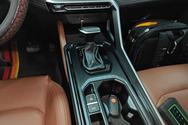 Used Geely Auto Vision X6 2021 PRO 1.4T Automatic Prestige Model Gear Lever