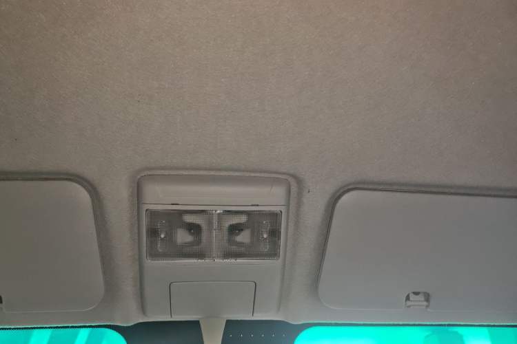 Used Jinbei New Hiace S 2023 1.5L Wealth Edition Van 2/5-Seater Non-Air-Conditioned Version SWC15M
