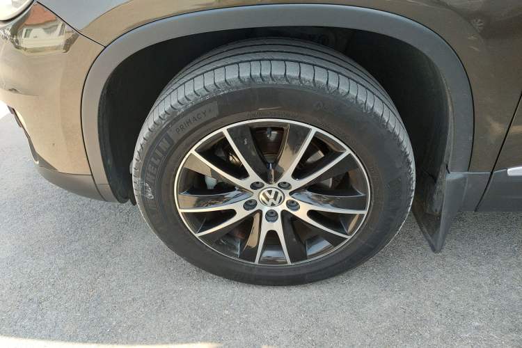 Used Volkswagen Tiguan L 2016 300TSI Automatic Two-Wheel Drive Luxury Edition