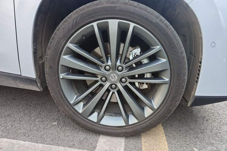 Used Leapmotor C16 2026 All-Electric 630 LiDAR Zhizun Edition 6 Seats
