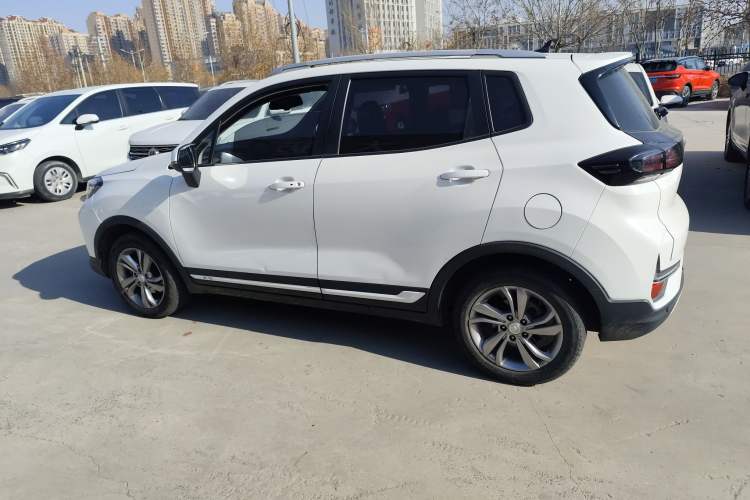 Used CHANGAN CS15 2019 1.5L Automatic Enjoyment Model China VI Standard
